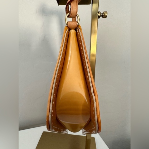 Louis Vuitton Vernis Lexington Pochette Yellow - Picture 8 of 11